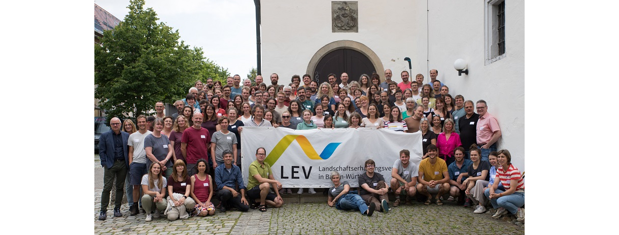 LEV Treffen 2024 Gruppenbild / Annette Schellenberg